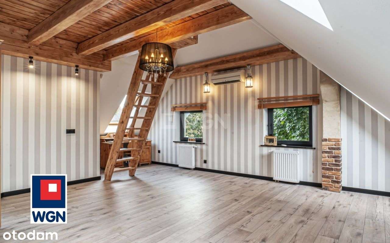 Eksluzywny apartament dwupoziomowy w ścisłym centrum miasta.-14