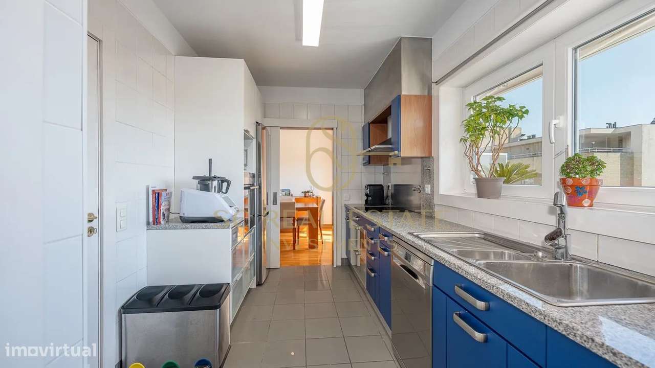 Exclusivo T2 Duplex Recuado, Último Piso, 2 Terraços, Cedofeita-13