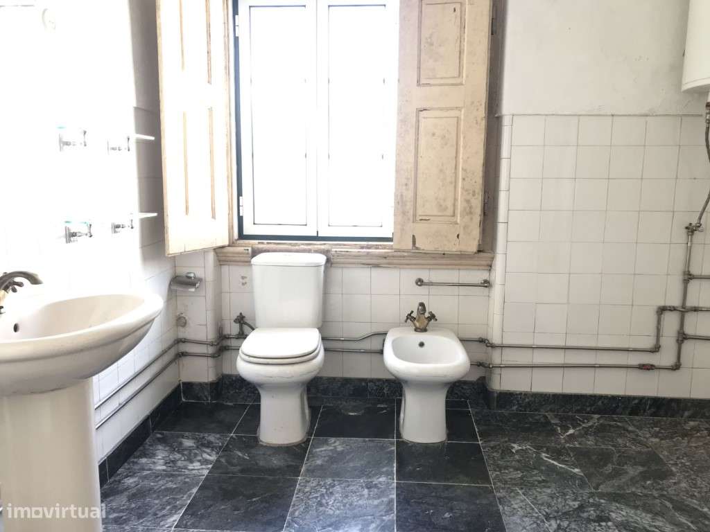 Moradia T7 com elevador-12