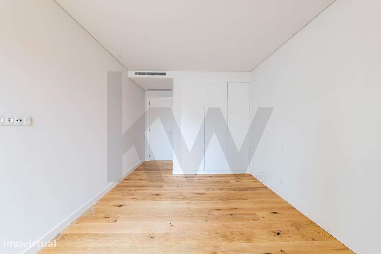 Apartamento T4 com Jardim e Piscina na Parede – Cascais-22