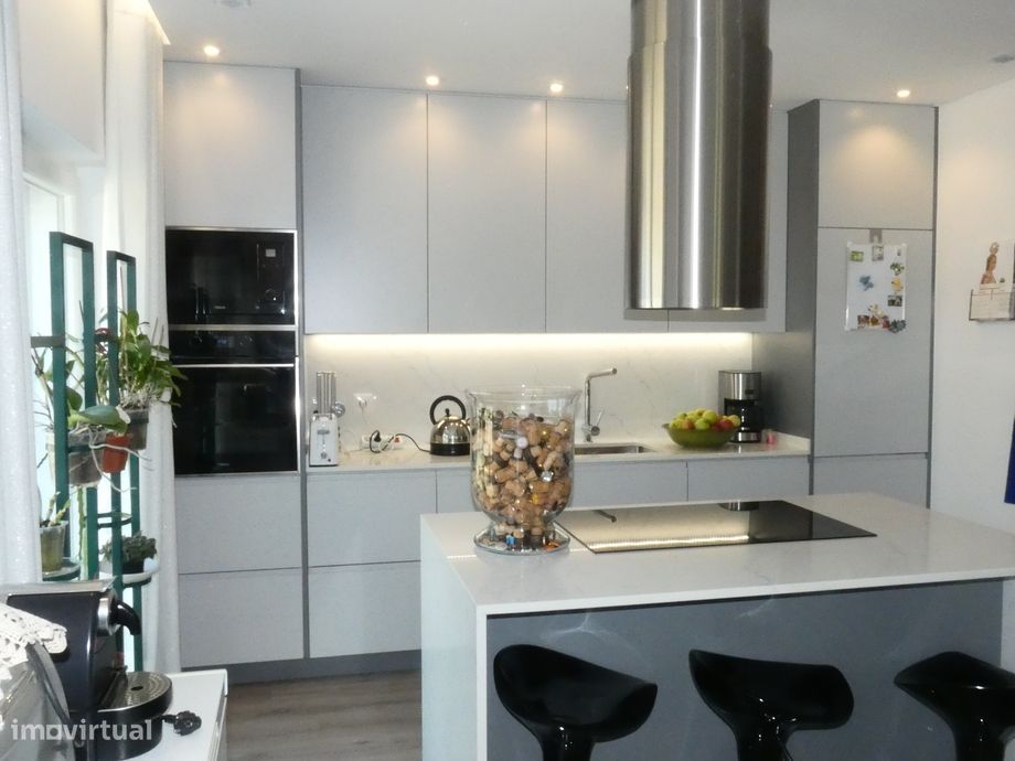 Apartamento Novo com 3 assoalhadas no Centro da Lourinhã! Com Parqueam