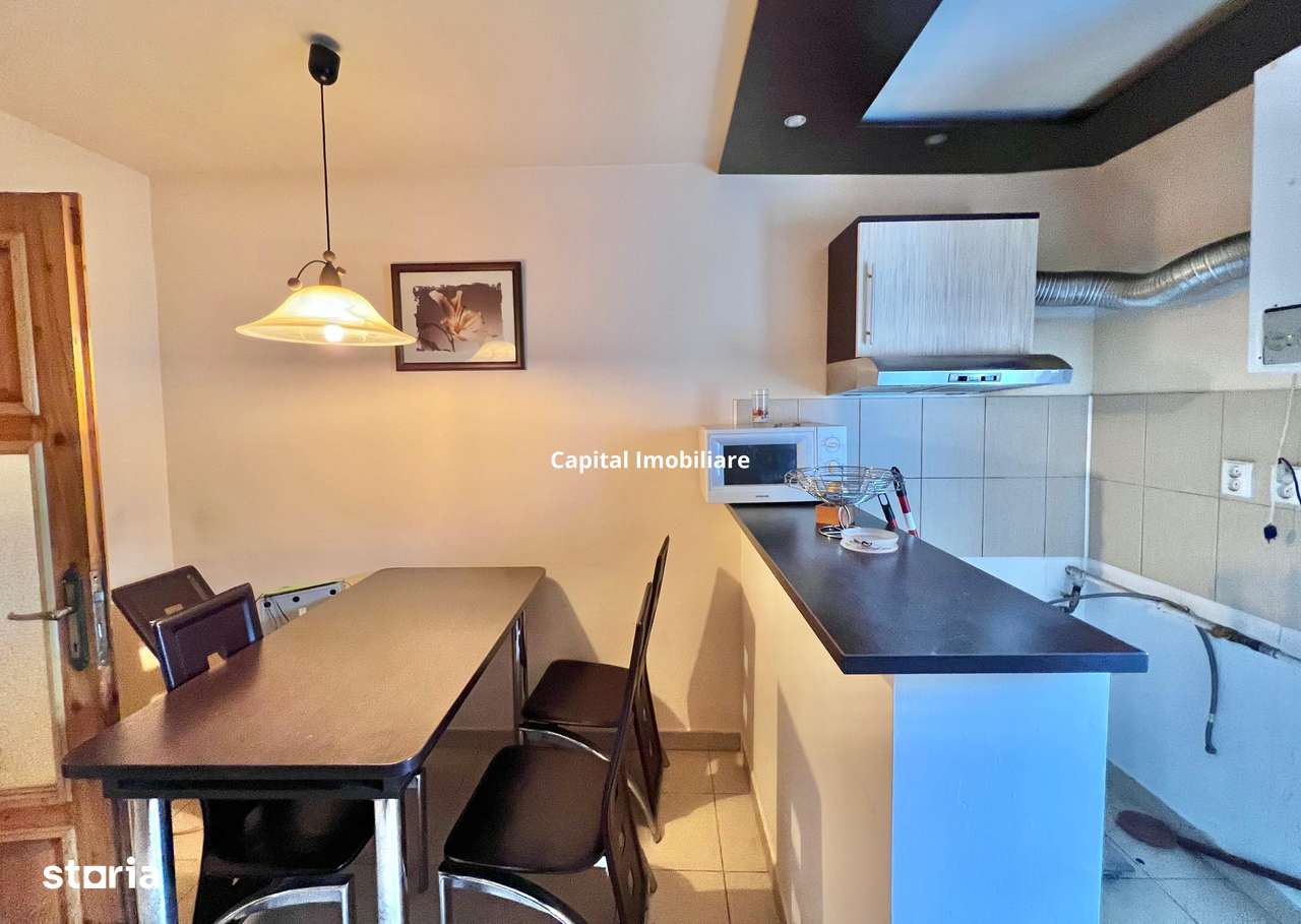 Apartament spatios ,decomandat 4 camere, etaj 2, Reșița. - Imagine principală: 5/15