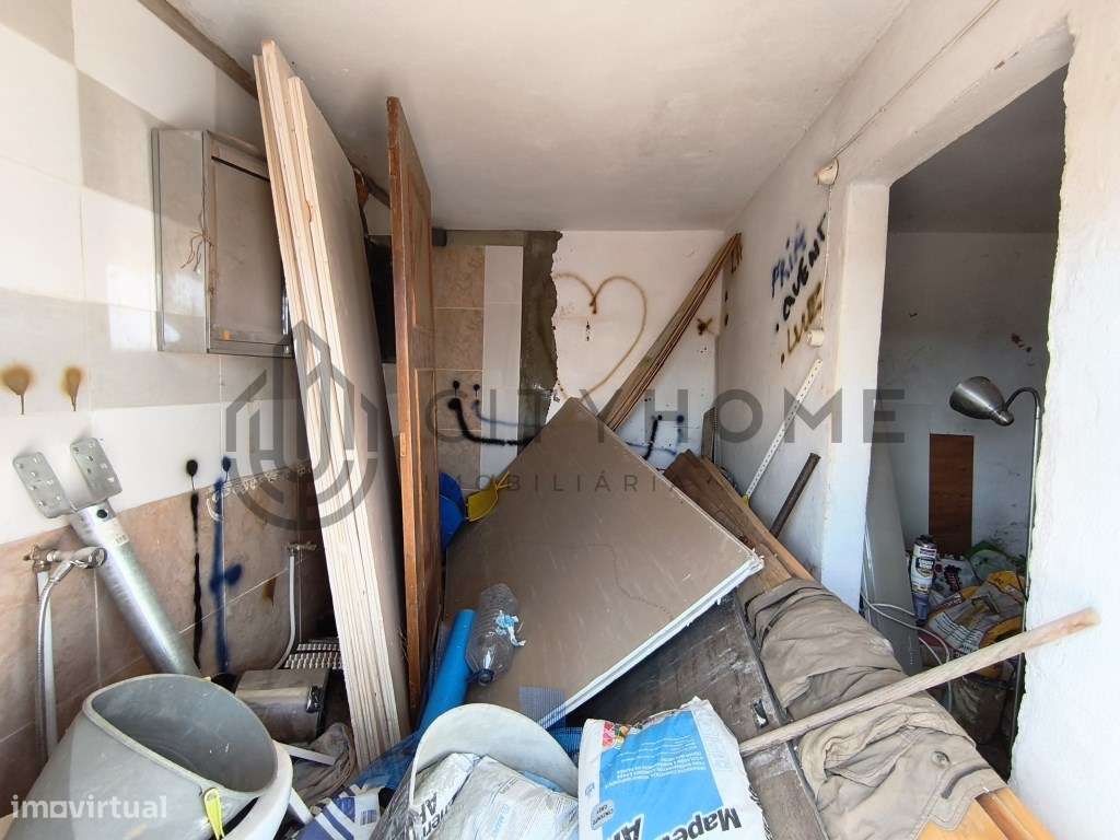 Duas Moradias T1 e T2 de campo em recuperação-21