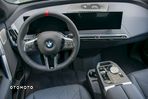 BMW iX - 22