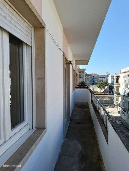 T2 centro das Caldas da Rainha para arrendamento a partir de 10 DEZ. - Grande imagem: 4/12