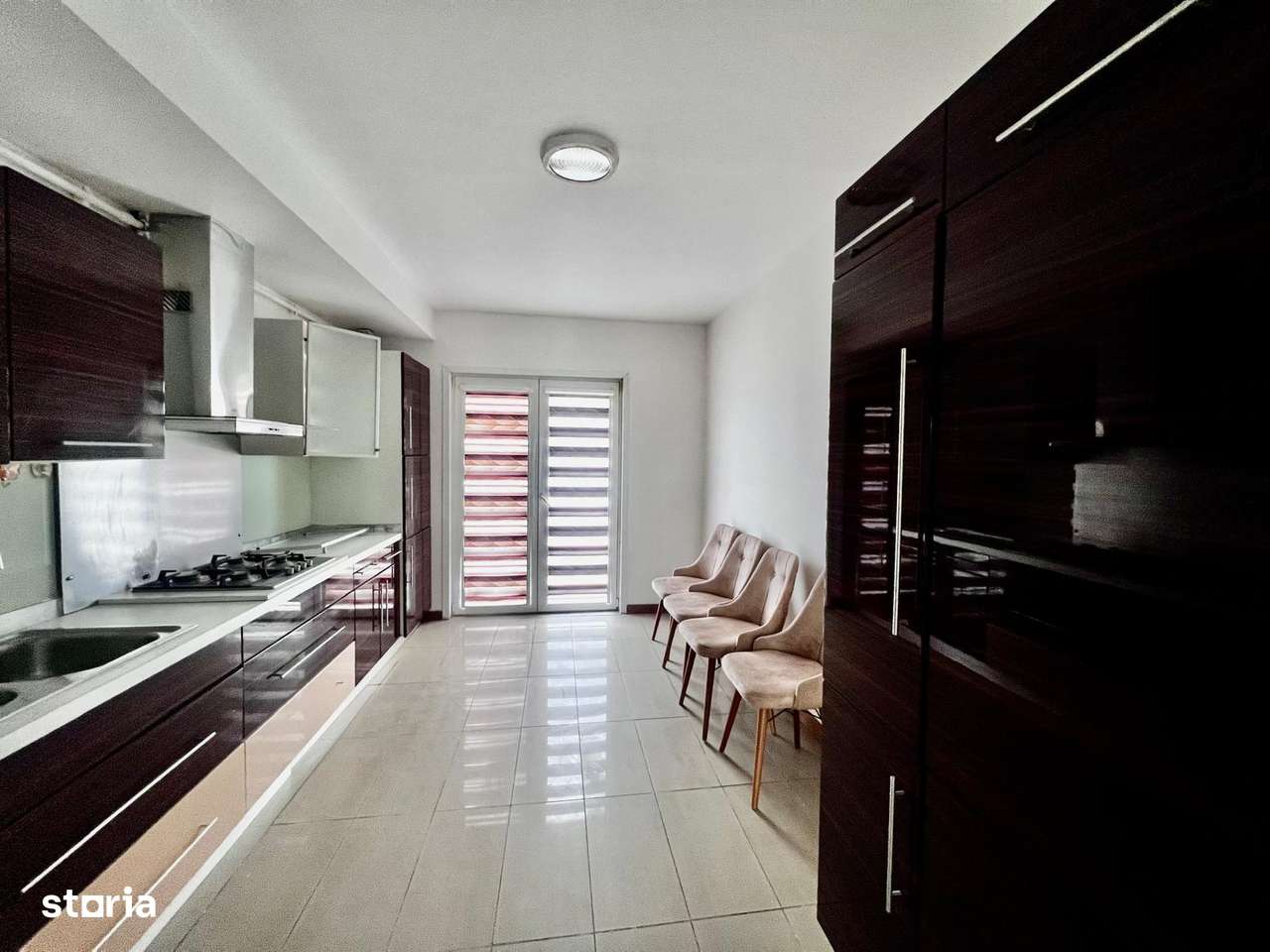 Apartament cu 3 camere de inchiriat la parter - Imagine principală: 5/8