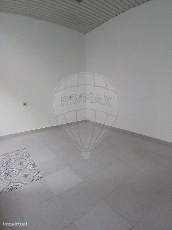 Loja  para arrendamento - Grande imagem: 2/8