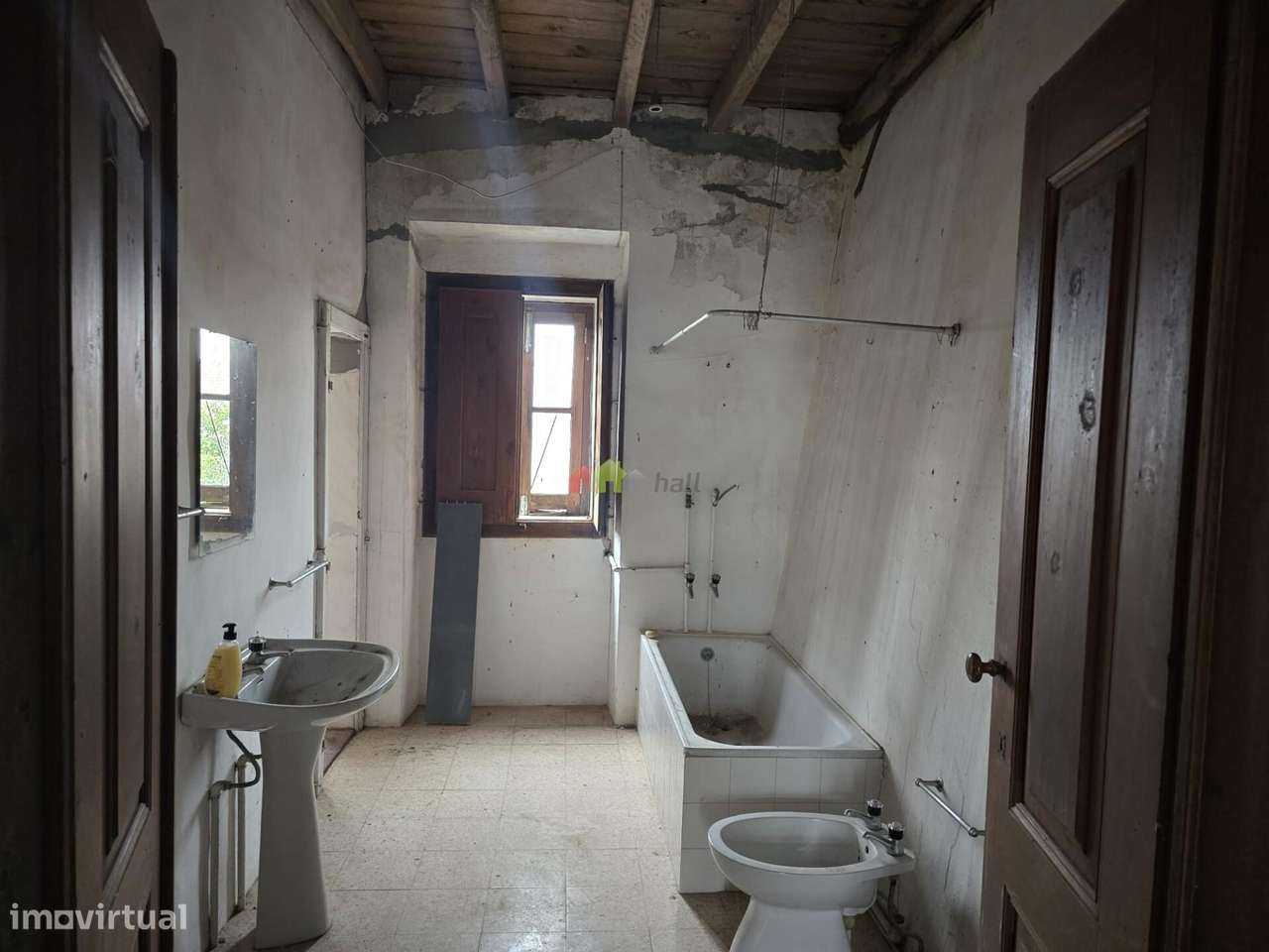 Prédio de Habitação para Recuperar – Grande Potencial no Centro de Avi - Grande imagem: 5/20