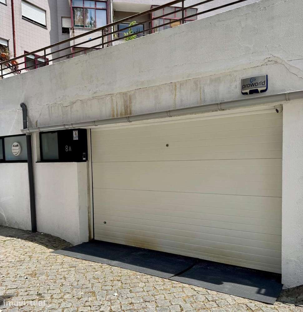 Garagem/Armazém para Venda – Totalmente Restaurado-31