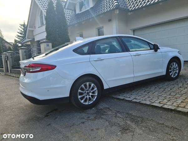 Ford Mondeo 2.0 TDCi Ambiente - 24