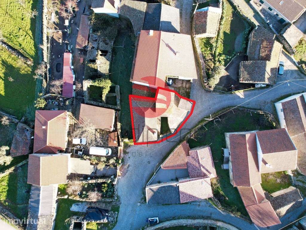 MORADIA T4 C/ GARAGEM-20