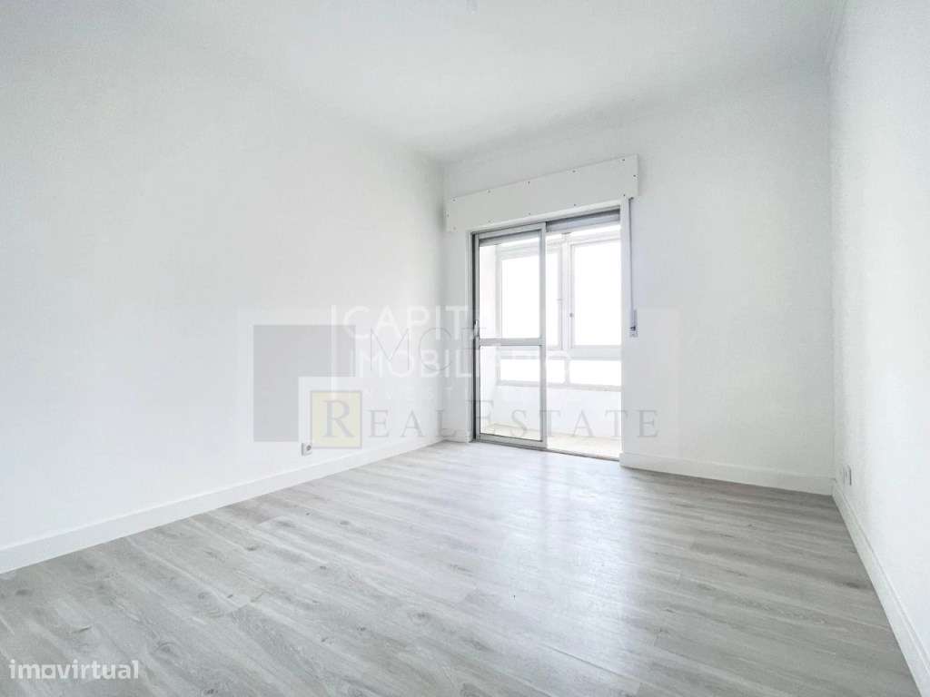 Apartamento T3 totalmente renovado em Setúbal-11