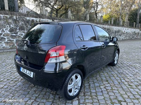 Toyota Yaris 1.0 VVT-i Rock in Rio - 13