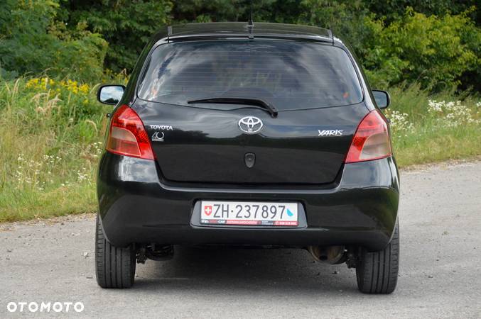 Toyota Yaris 1.3 Terra Premium - 13