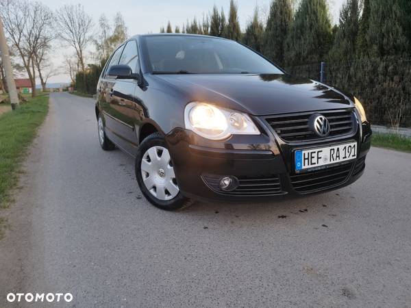 Volkswagen Polo 1.4 16V Comfortline - 1