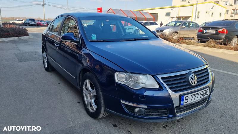 Volkswagen Passat 2.0 TDI 4Motion DSG BlueMotion Tech Highline - 5