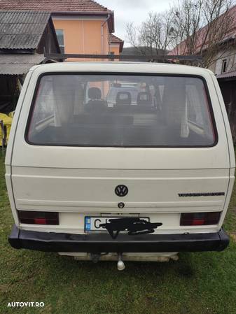 Volkswagen Transporter - 2