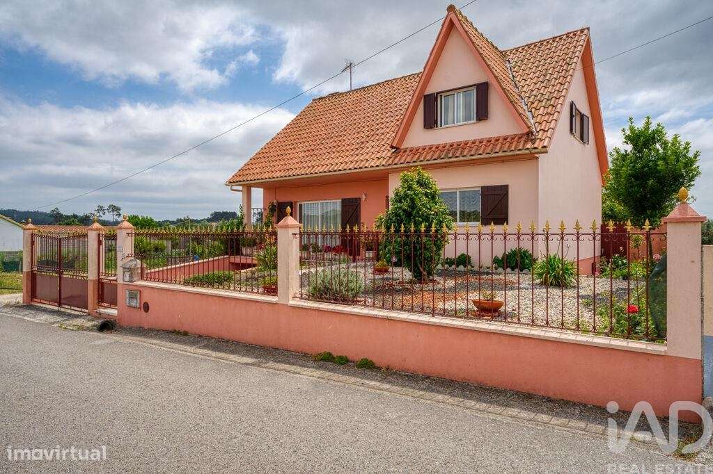Casa tradicional T5 em Souto da Carpalhosa e Ortigosa de 197,00 m2 - Grande imagem: 3/30