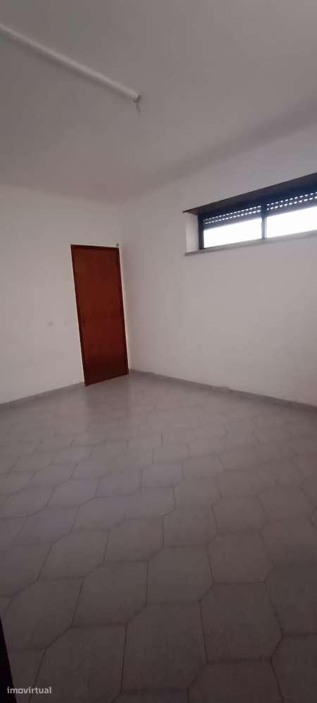 Moradia T6 com Cave, R/Chão e Sótão Aproveitado | A 3 km de Tomar-14