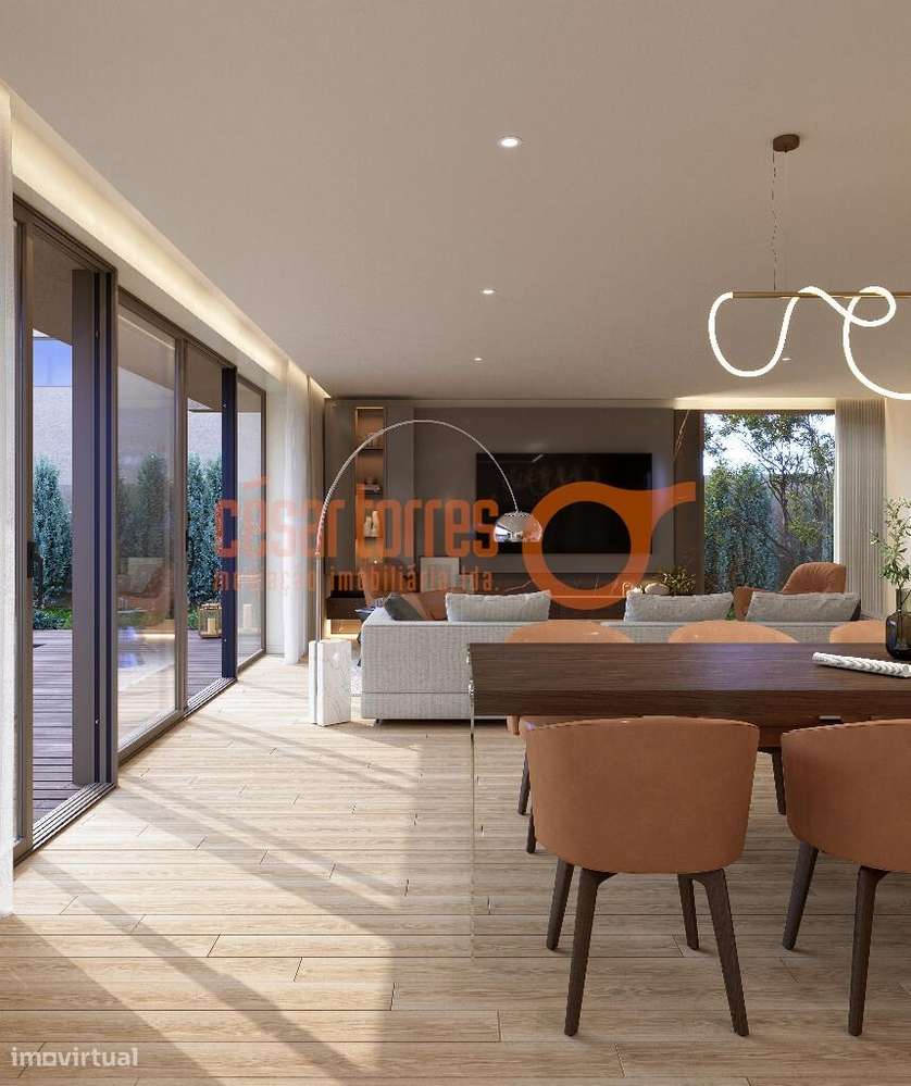 Moradia T4 na Aguda, aproximadamente a 800 metros da praia!-9