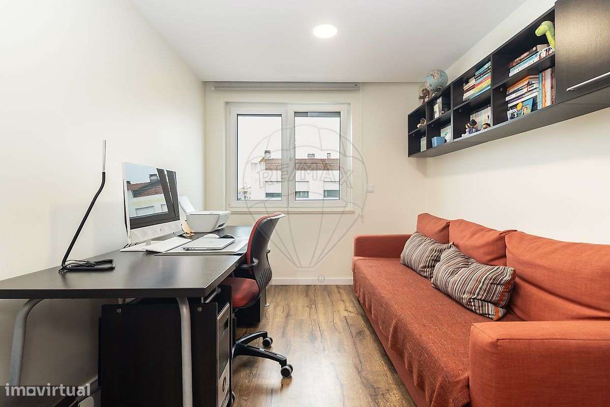 Apartamento T3 no Montijo, com parqueamento e arrecadação-11