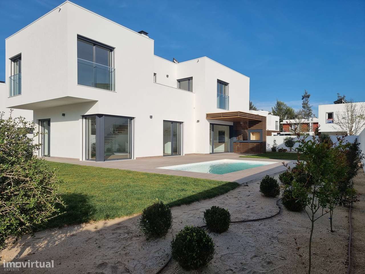 VILLA MENORCA -  Villa V4 na Quinta do Pinhão, Verdizela - Arrendament - Grande imagem: 2/45