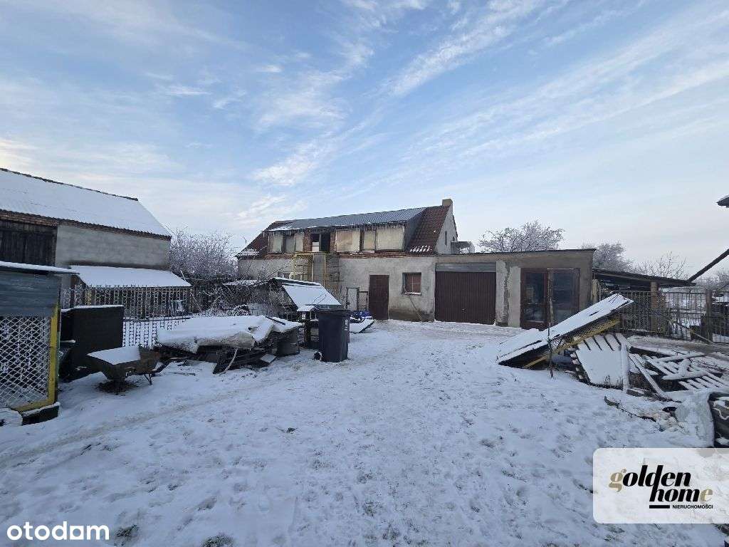 Dom z zabudowaniami gospodarskimi na działce 3478m-13