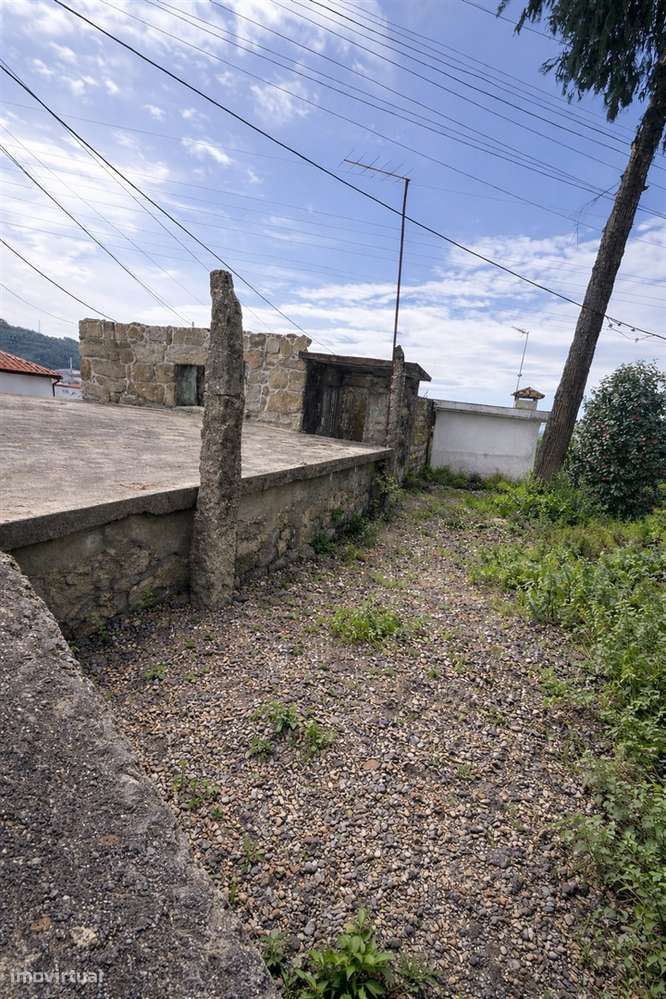 Moradia para Restaurar T3 Venda em Gondar,Guimarães - Grande imagem: 5/6