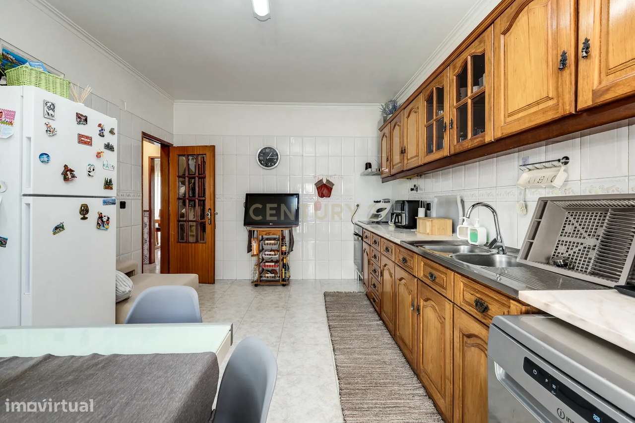 Excelente Moradia T3+1 em Vale de Milhaços, Seixal-7