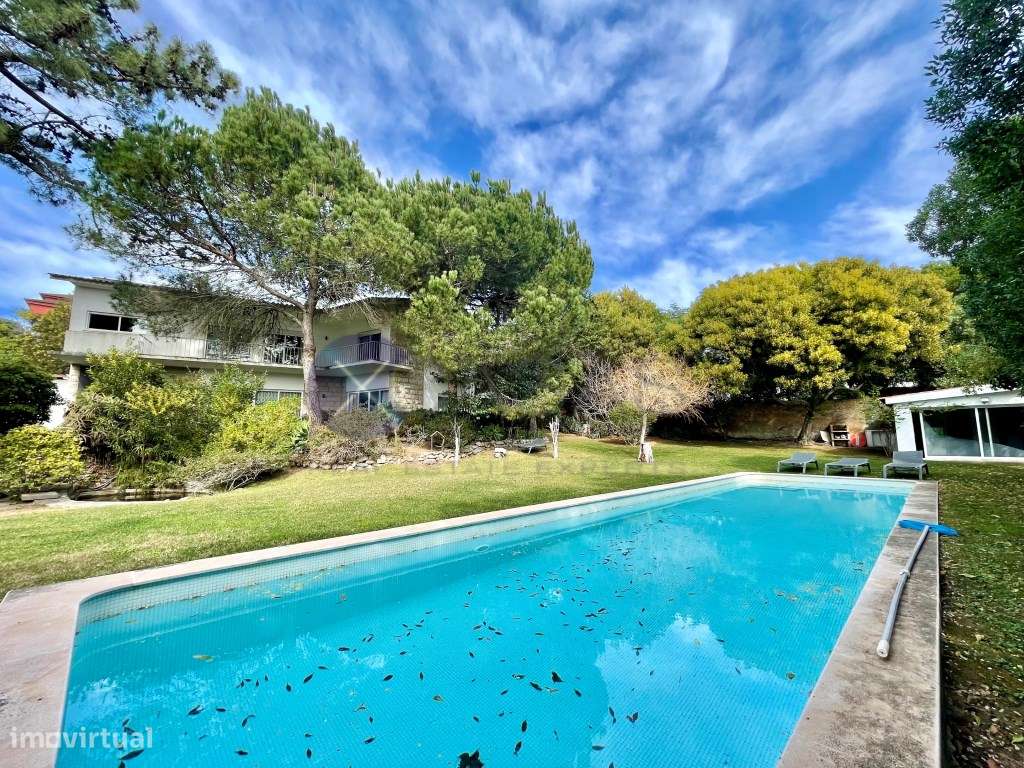 Moradia única situada em zona nobre do Estoril. Totalmente renovada... - Grande imagem: 3/60