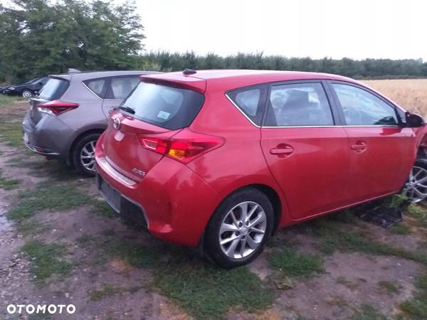 Toyota Auris I kierownica skóra tempomat - 11