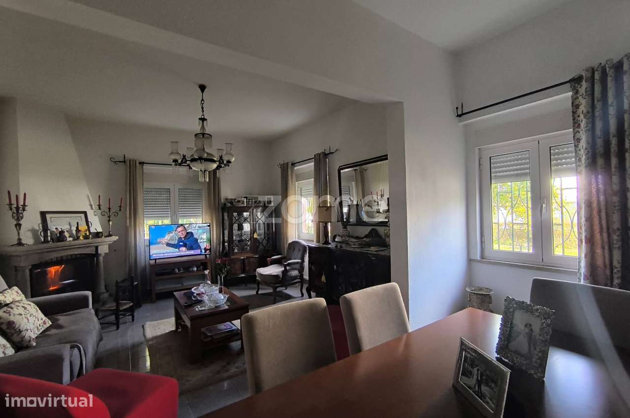 Moradia T4 unifamiliar Carnide-12