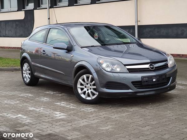 Opel Astra III GTC 1.9 CDTI Cosmo - 2