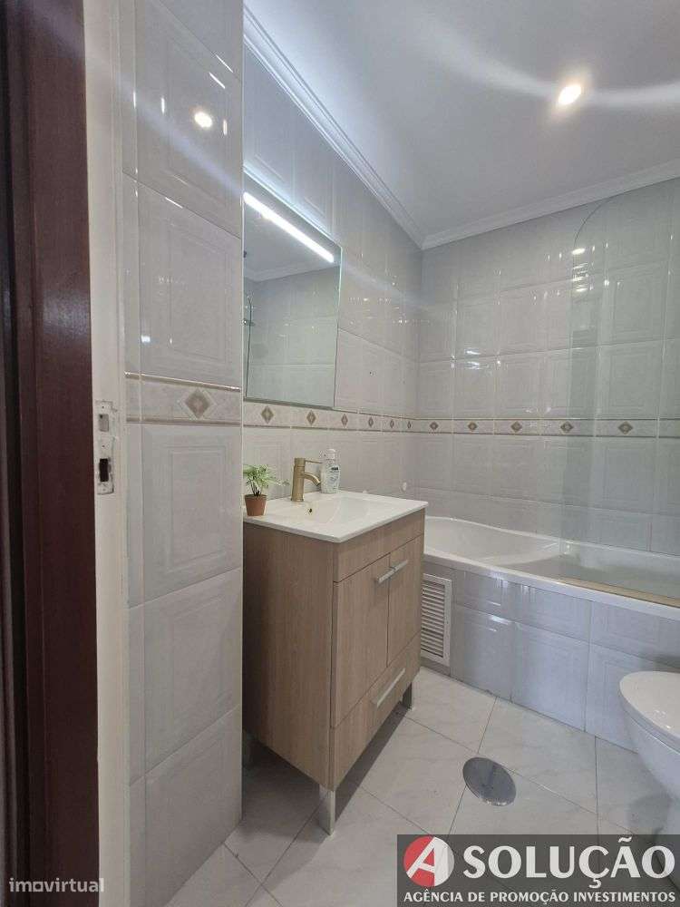 Apartamento T2 em Oliveira do Douro-12