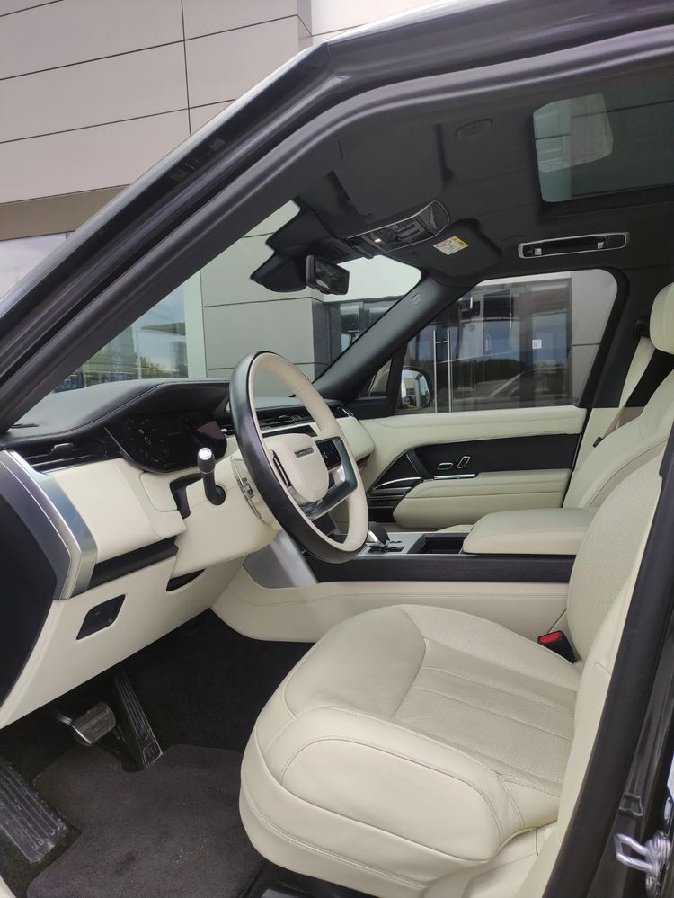 Land-Rover Range-Rover 4.4 V8 P535 Autobiography 530 KM — zdjęcie 3