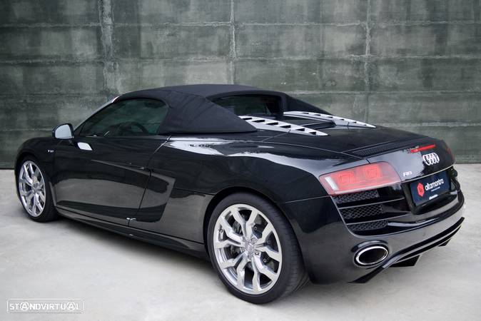 Audi R8 Spyder 5.2 FSi V10 quattro R-tronic - 8