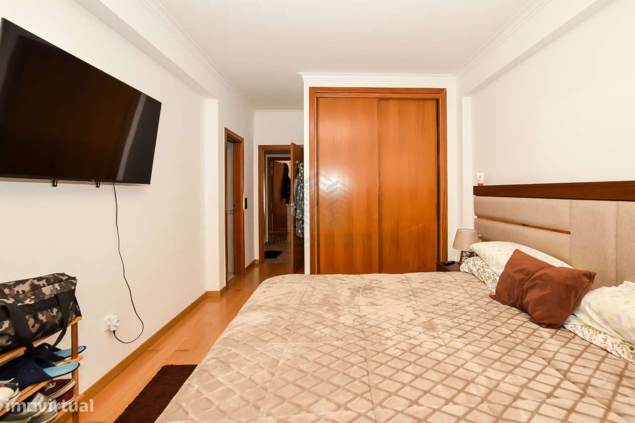 Apartamento T3 com Garagem e Arrecadação - Torres Novas-15