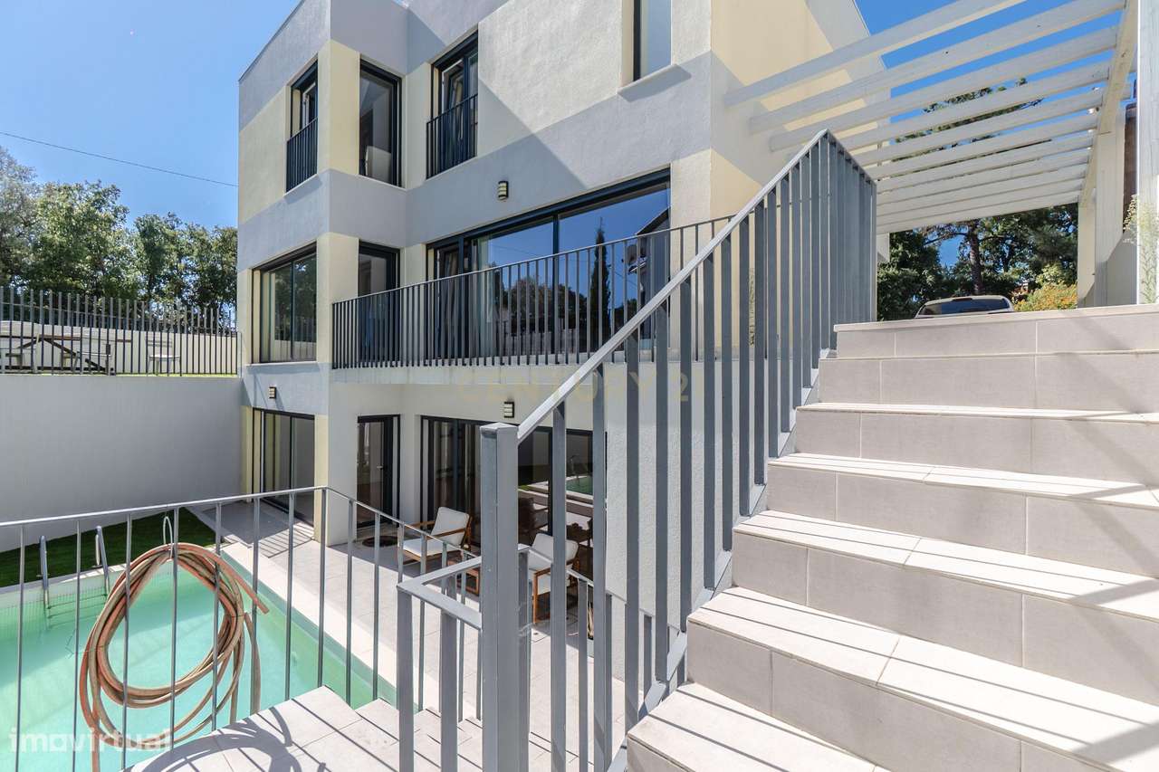 Moradia T3 + 2 com Piscina - Foros de Amora-34