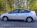 Toyota Prius (Hybrid) - 13