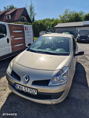 Renault Clio - 1