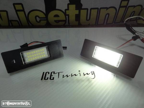 Suporte De Lampada De Matricula Com Led Branco Para  BMW E81, E85, E86, E87, E87N, E63, E64(M6) - 19