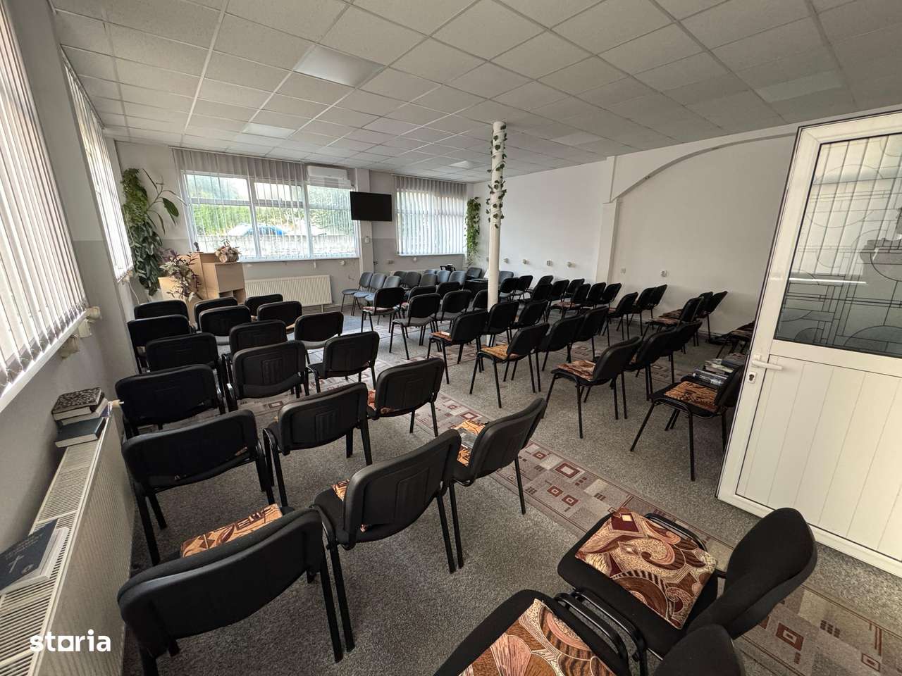 Vand imobil, cu chiriasi pe termen lung, situat in Pitesti, Arges - Imagine principală: 4/13