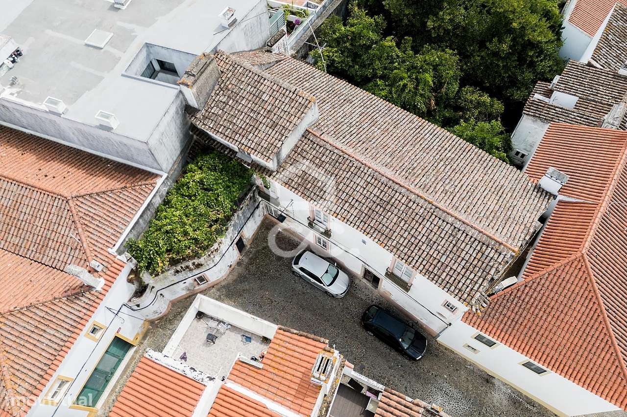 Moradia T2+1 Bifamilar de Rés do Chão c/ 426,14 m² de espaço exterior-41