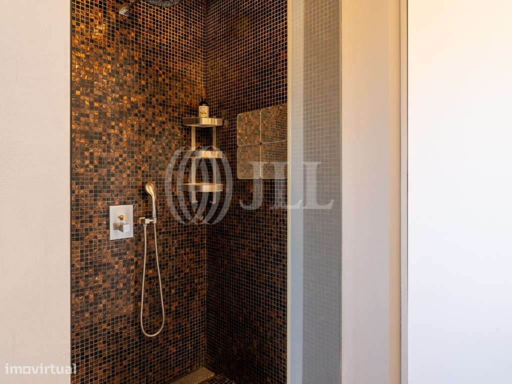 Moradia T5 com piscina, na Herdade da Aroeira, Almada-18