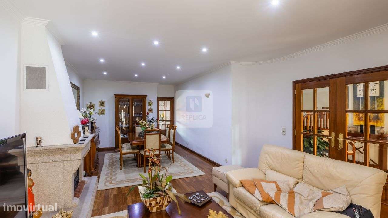 Moradia T4 com Jardim Varandas e Garagem perto do Gaia Shopping - Grande imagem: 4/35