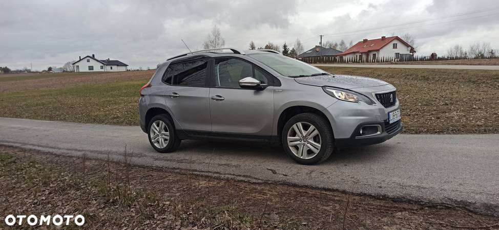 Peugeot 2008 1.2 Pure Tech GPF Style S&S - 20