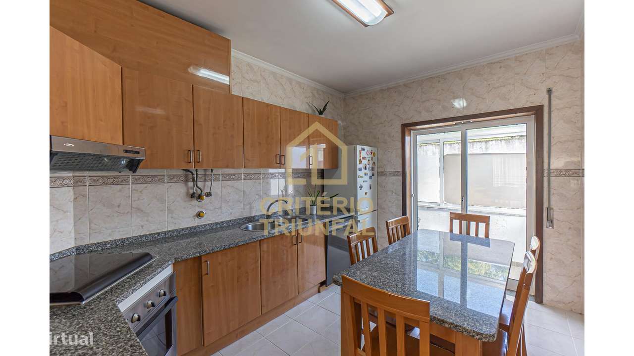 Apartamento T3 em Perozelo-22