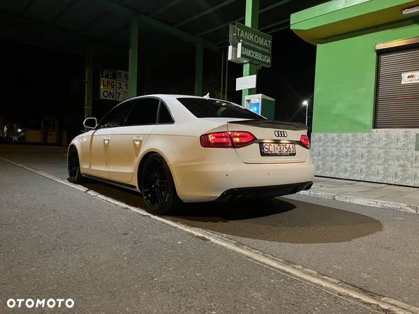 Audi A4 2.0 TDI DPF multitronic S line Sportpaket - 12