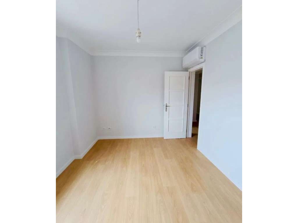 Apartamento totalmente remodelado - Grande imagem: 4/5