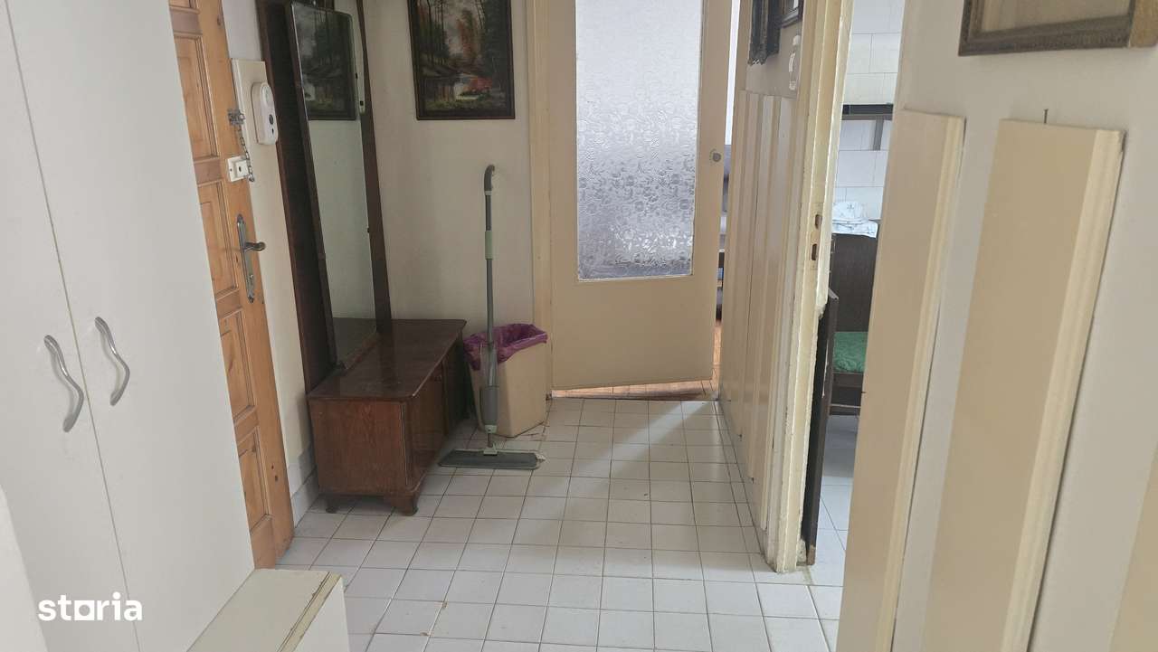 Vand apartament 2 camere dec. in Deva, Zamfirescu, 2 balcoane, etaj 1,-12